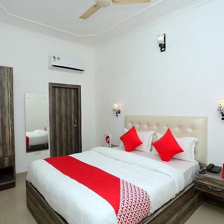Oyo 16544 Bella Vista By Jordan Otel Agra  Dış mekan fotoğraf